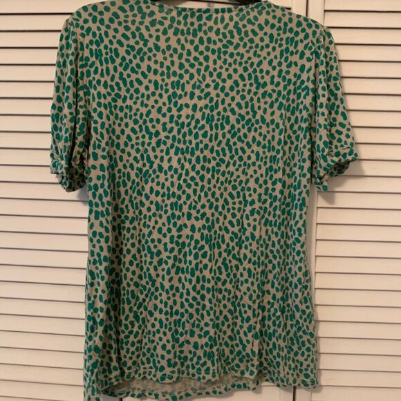 Banana Republic XL Tee w/ Green Spots - Picture 5 of 6